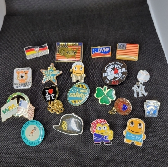 Set of 20 super cute pins. - Picture 8 of 9